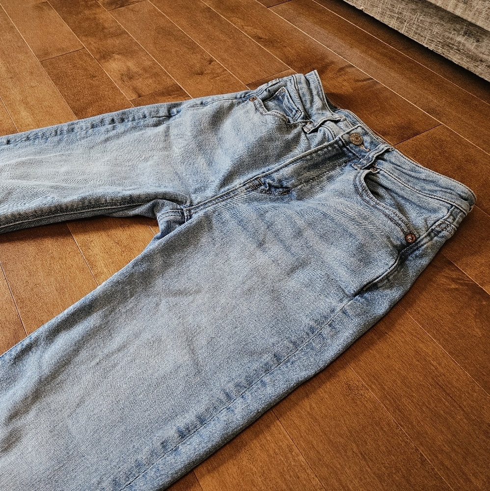 American Eagle Mom Jeans